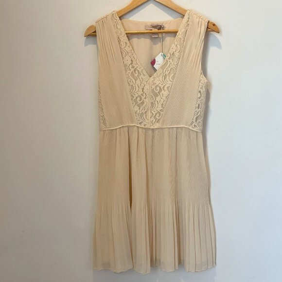 Forever21 Accordion Lace Romantic Fairy Dress Neutral Cream Small-Medium NEW - Picture 1 of 15